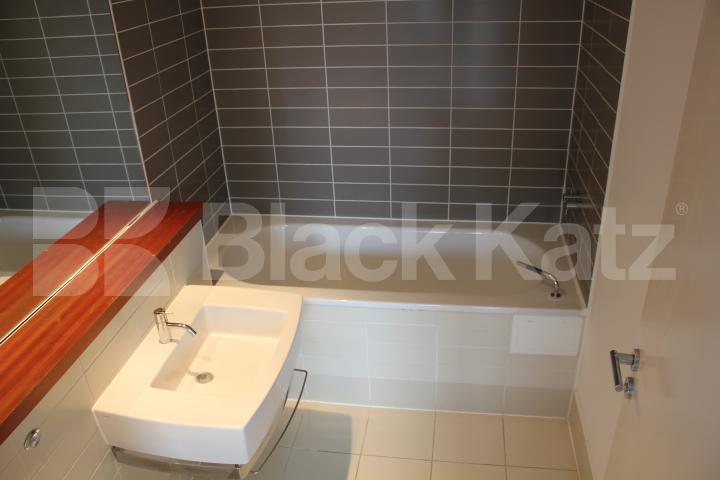 			NEW INSTRUCTION, 2 Bedroom, 1 bath, 1 reception Flat			 Pentonville road, Angel / Kings cross